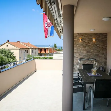 Tomljenovic Apartment Biograd Na Moru