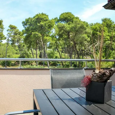 Tomljenovic Apartment *