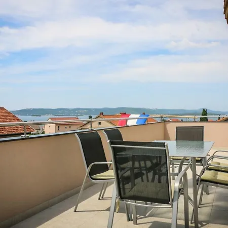 Tomljenovic Biograd Na Moru